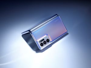 OPPO Find N Berhasil Dilelang Rp 100 Juta untuk Donasi Pendidikan