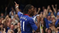 Didier Drogba, legendanya Chelsea ini punya koleksi 13 gol dari 15 laga (Getty Images)