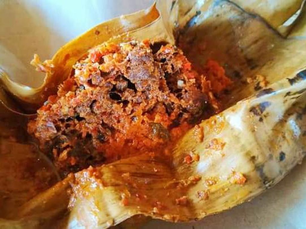 Cobain Pepes Ekstrem Tawon Dijamin Sehat-Nikmat dengan Nasi Hangat Cobain Pepes Ekstrem Tawon Dijamin Sehat-Nikmat dengan Nasi Hangat