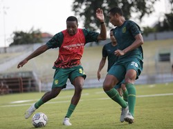 Alie Sesay Kembali, Persebaya Ingin Clean Sheet Saat Lawan PSS