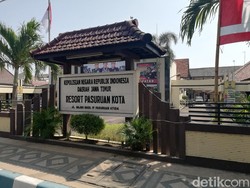 Kasat Reskrim Polres Pasuruan Kota Kena Ledakan Bondet Saat Sergap Begal