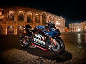 RNF Yamaha Luncurkan Motor untuk MotoGP 2022 RNF Yamaha Luncurkan Motor untuk MotoGP 2022