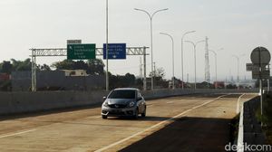 Beroperasi Hari Ini, Tol Cisumdawu Masih Lengang