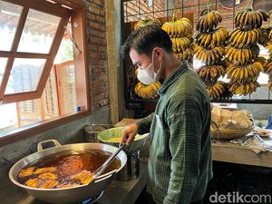 Info Lur! Waroeng Kopi Klotok Jogja Kini Ada di Cisarua