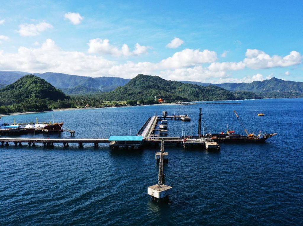 WSBP Targetkan Perbaikan Dermaga BBM Pertamina di Bali Rampung April WSBP Targetkan Perbaikan Dermaga BBM Pertamina di Bali Rampung April