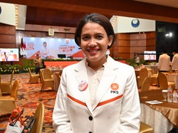 PKS Kenalkan Evalina Heryanti, Perempuan Kristiani Jadi Dewan Pakar