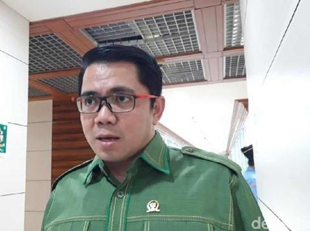 Arteria Dahlan Dilaporkan ke MKD DPR Buntut Bahasa Sunda!