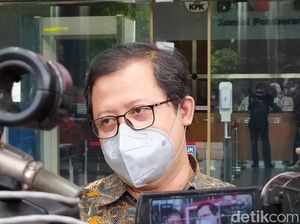 Ubedillah Badrun Diklarifikasi KPK soal Pelaporan Gibran-Kaesang Ubedillah Badrun Diklarifikasi KPK soal Pelaporan Gibran-Kaesang