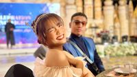 10 Pesona Fuji saat Hadiri Acara Kosmetik, Tampil Anggun Bak Princess