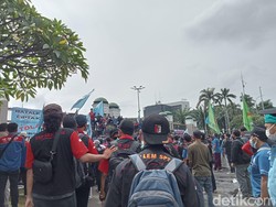 Massa Demo di Depan Gedung DPR Bubar, Lalin Mulai Lancar