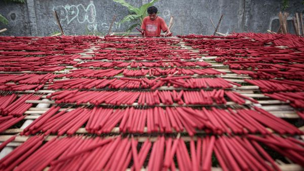 Sambut Tahun Macan Air, Begini Potret Antusias Warga di Daerah