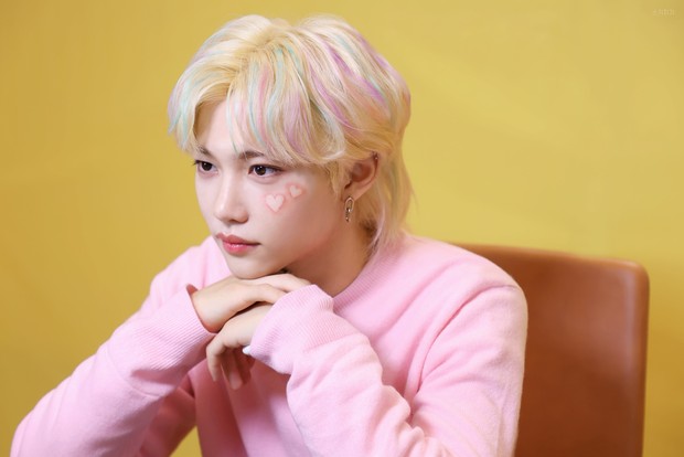 Mullet/twitter.com/Stray_Kids Di tahun 2021 kemarin Felix Stray Kids menggunakan gaya rambut mullet di setiap comeback