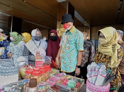 Pemprov Jateng Gandeng Kominfo Latih 30.000 UMKM Akses Marketplace