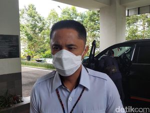 Plt Bupati Bandung Barat Hengky Kurniawan Positif COVID-19 Plt Bupati Bandung Barat Hengky Kurniawan Positif COVID-19