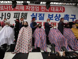 Tolak Lockdown, Pengusaha Korea Rame-rame Gundulin Kepala