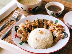 Resep Pembaca: Resep Nasi Ayam Hainan Rebus yang Komplet Gurihnya