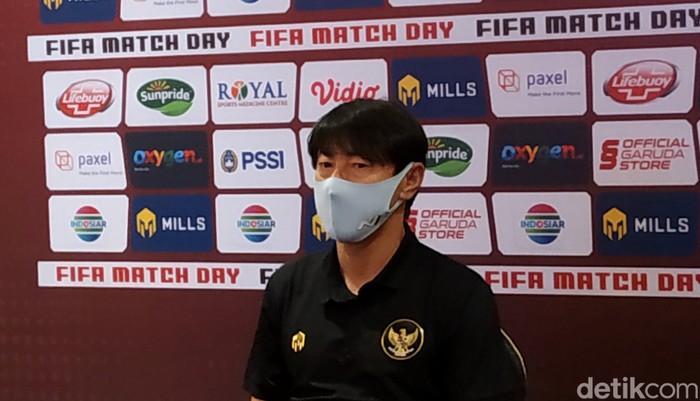 Shin Tae-yong dalam Konferensi pers Timnas Indonesia jelang laga uji coba melawan Timor Leste di Trans Hotel Seminyak