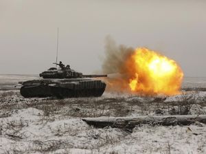 Rusia dan Belarusia Mulai Gelar Latihan Perang Besar Bersama Rusia dan Belarusia Mulai Gelar Latihan Perang Besar Bersama