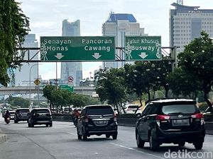 Terlalu! Rambu Jalan di Senayan Jadi Korban Vandalisme