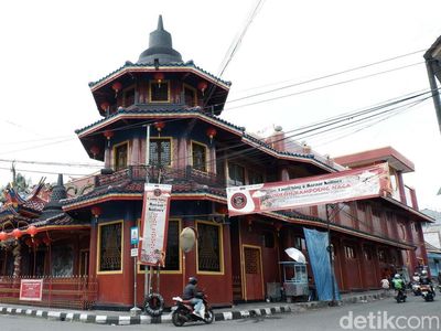 Vihara Tertua di Sukabumi Berhias Sambut Imlek