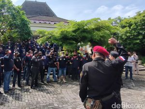 Karyawan vs Pabrik Arang Kulon Progo, Perusahaan Buka Suara Karyawan vs Pabrik Arang Kulon Progo, Perusahaan Buka Suara