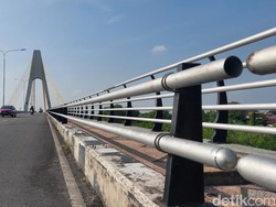 Besi Pagar Jembatan Siak IV Dicuri, Pemko-Lurah Diminta Pasang Mata
