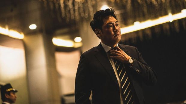 Choi Jin-woong dalam The Policeman's Lineage Choi Jin-woong sebagai Park Kang-yoo dalam The Policeman's Lineage.