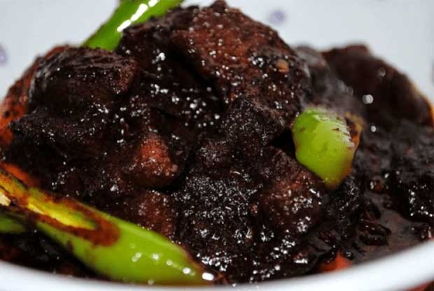 Daging Masak Bumi Hangus / foto : batukita.com Daging Masak Bumi Hangus / foto : batukita.com