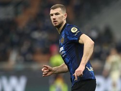 Dzeko: Lukaku Tak Membebaniku Kok