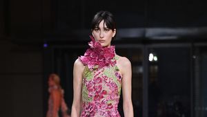 10 Koleksi Elie Saab Couture Spring 2022, Gaun Cantik Warna-warni