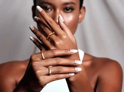 Tips Tampil Cantik & Elegan dengan Perhiasan Emas di Perayaan Imlek