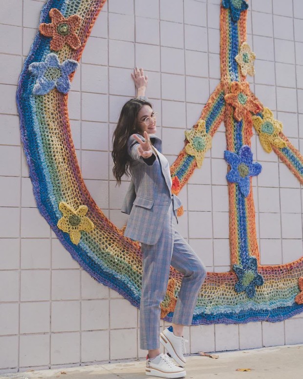 Gaya fashion Luna Maya