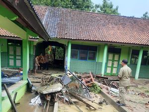 Gedung SMAN 1 Kemusu Boyolali Rusak Diterjang Banjir Gedung SMAN 1 Kemusu Boyolali Rusak Diterjang Banjir