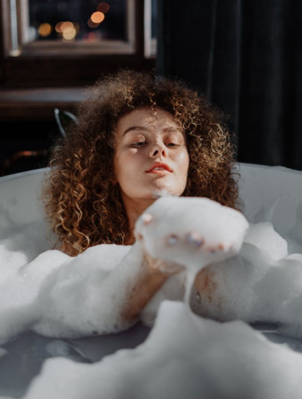 Gunakan Body Wash yang Ringan