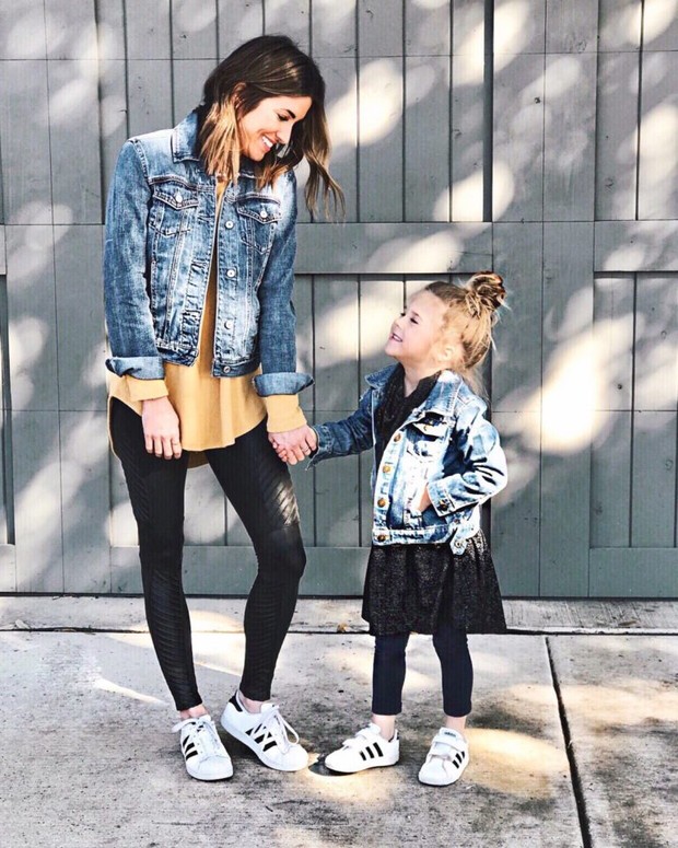 jaket denim/Foto : denimjacket.shop serasikan penampilan dengan jaket denim