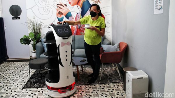Berkenalan dengan Kittybot, Robot Kucing Pelayan Kafe di Pasar Baru