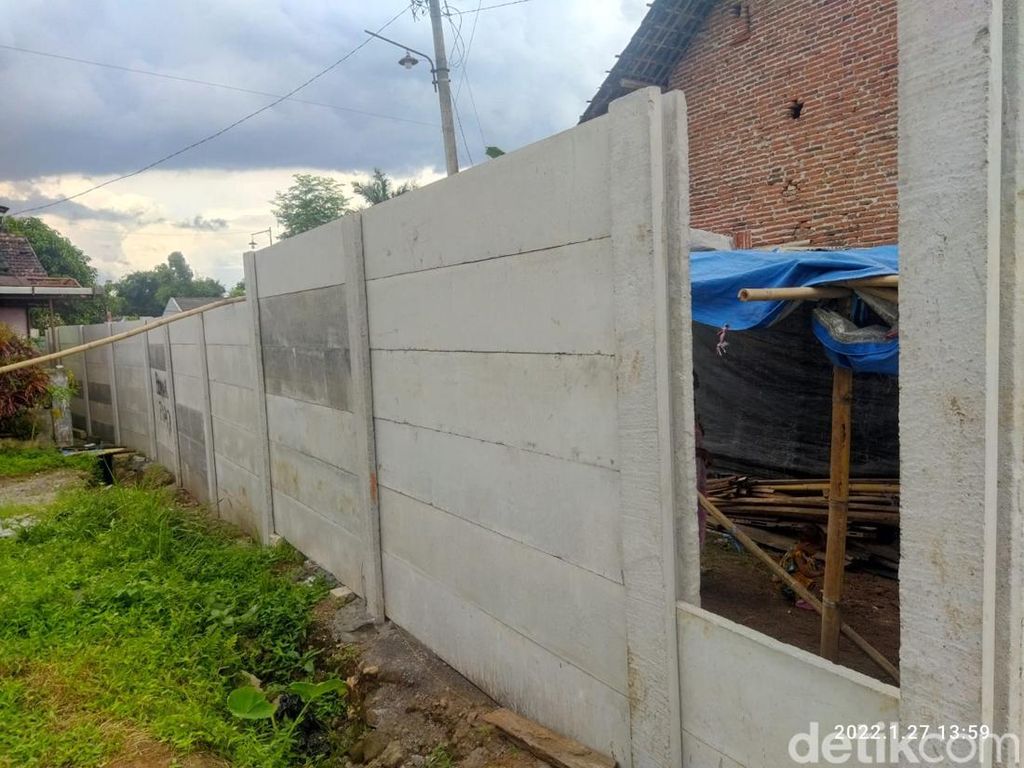 Rumah 6 Warga Malang yang Tertutup Pagar Beton Dapat Akses Selebar 1,5 Meter