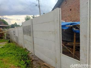 Soal IMB di Balik Kasus Pagar Beton Tutup Akses 6 Rumah di Malang Soal IMB di Balik Kasus Pagar Beton Tutup Akses 6 Rumah di Malang