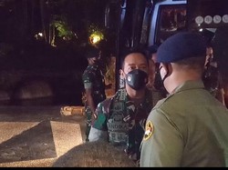Tiba di Papua, Panglima TNI Melayat 3 Prajurit yang Gugur Ditembak KKB