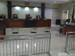 Pencipta Hologram Pita Cukai Rokok Gugat Rp 370 M, PT Pura Membantah