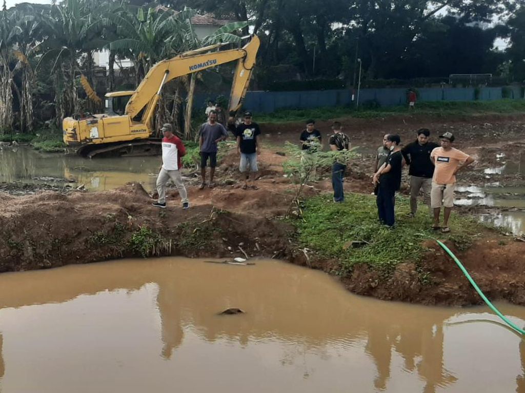 Bocah di Tangerang Tewas Tenggelam Saat Berenang di Galian Proyek Jalan