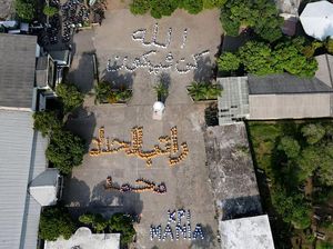 Begini Saat Ribuan Santri di Jember Salurkan Kreativitas Begini Saat Ribuan Santri di Jember Salurkan Kreativitas