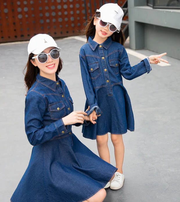 shirt dress/Foto : dresslikemommy.com matching outfit mengenakan shirt dress untuk segala acara dan kebutuhan