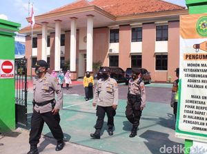 Polisi Jaga Putusan Praperadilan Anak Kiai di Jombang Tersangka Pencabulan