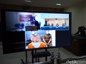 Terungkap Fakta Baru soal SIM Sopir Vanessa Angel Saat Sidang Terungkap Fakta Baru soal SIM Sopir Vanessa Angel Saat Sidang