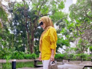 Potret Syahrini yang Jarang Tampil di TV, Dipuji Makin Langsing