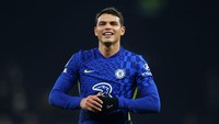 Jangan lupa, Thiago Silva yang merupakan bek tengah Chelsea dulunya adalah pemain Milan (Getty Images)