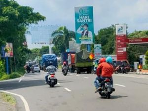 Truk Muat Batu Bara Terguling di By Pass Pandaan, Arus Lalin Terganggu