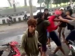 Viral Pemuda di Banyuwangi Bawa Benda Mirip Pistol Dikeroyok