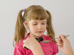 Solusi Cerdas Beri Obat Puyer Pada Anak Agar Tak Trauma